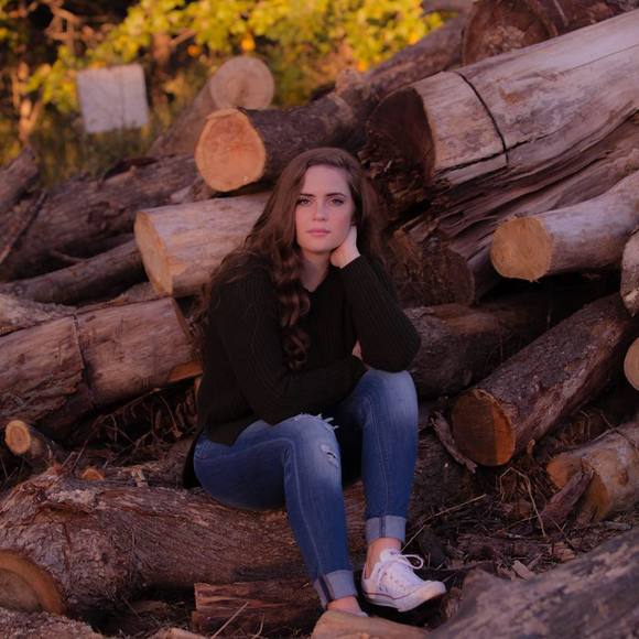 Meet your Posher, Paige - Picture 1 of 1